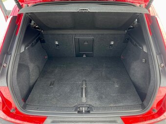 Volvo XC40 2.0 B3, CZ, záruka do 8/2027 - 19