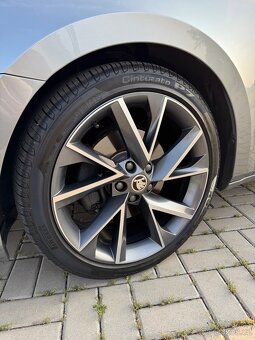 ŠKODA SUPERB 2.0 TDI SPORTLINE DSG 140 kW | Tažné | Webasto - 19