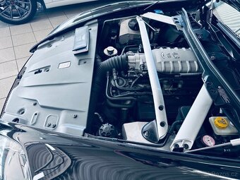 Aston Martin V8 Vantage - 19