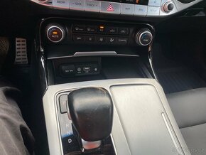 KIA STINGER GT-LINE 4x4 - 19