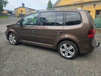 VW Touran 2.0TDI 103kW DSG CUP DPH - 19