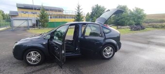 Prodám Ford Focus 1.6TDCI 66Kw r.v.2006 - 19