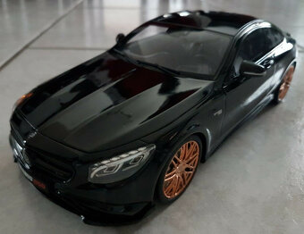 1:18 Mercedes SLS AMG Matt Schwarz Minichamps Lim.ed. - 19