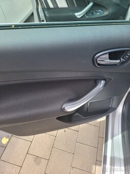 Ford Mondeo 2.0 TDCi Ghia - 19