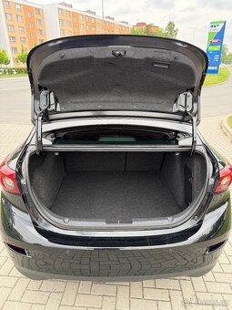 Mazda 3 sedan 2.2 skyactiv-D 110kw—2015–MANUÁL—KŮŽE—BOSE— - 19