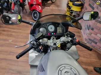 Honda VFR 800 - 19