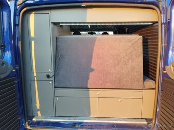 Obytné auto FORD TRANSIT SPORT 2,2 TDCI /103 kW r.v. 2012 - 19