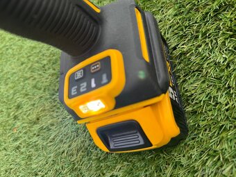 Dewalt DCF961 rázový utahovák 18V momentem až 2373 Nm TOP - 19