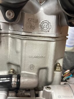 Aprillia/BMW - motor Rotax 650 - 19