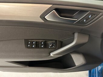 VW TOURAN III 1.5TSI 110KW DSG HIGHLINE ACC LED KESSY 7MÍST - 19