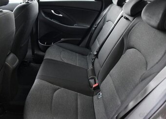 Hyundai i30 1.5 T-GDI MHEV, ČR,1.MAJ. - 19