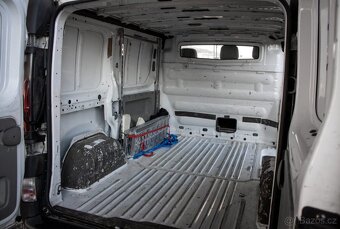 Opel Vivaro 1.9 CDTi L1H1 - 19