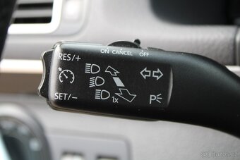 Volkswagen Touran 2,0 TDI HIGHLINE,BIXENONY,DPH,2011 - 19