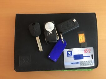 Peugeot 308 1.6HDi 80Kw, Panorama, Dvojbarev.Kůže, nová STK - 19
