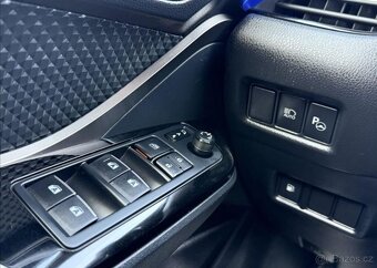 Toyota C-HR 1,8 Hybrid NAVIGACE, SERVISKA hybridní automat - 19