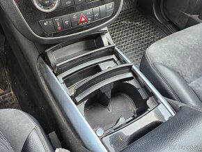 Rozprodam na dily... Mercedes R320 cdi w251 - 19