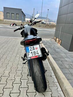 Monster  Plus 937 - 19