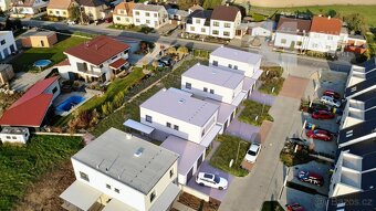 Prodej rodinného domu 5+kk, 165 m2, Pozemek 451 m2, Garáž - 19
