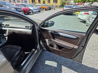 Volkswagen Passat 1.4 TSI DSG 110KW Kuže Tz - 19