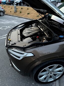 VOLVO XC90 MOMMENTUM D5 2.0D 165KW 4X4 - KOUPENO ČR - 19