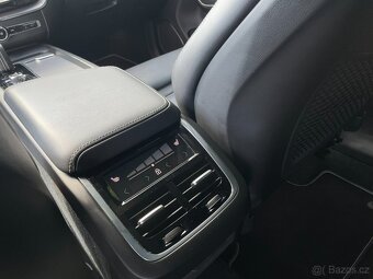 Volvo XC60 B5 173kW AWD R-Design - 19