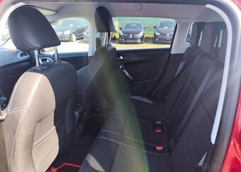 Peugeot 2008 1.2 PT AT, Navi, Polokůže benzín automat 81 kw - 19