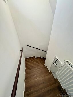 Prodej novostavby Zaječí s apartmány a vinným sklepem - 19