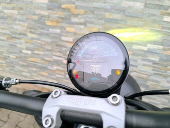 TRIUMPH Trident 660 - 19