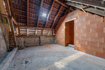 Rodinný dům (152 m²) s pozemkem 2004 m² - 19