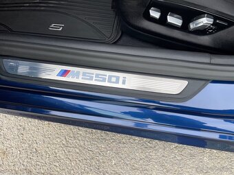 Bmw m550i  2020 lift záruka 1 rok 4x4 - 19