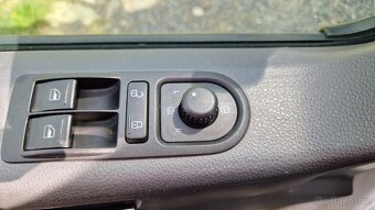 VW T5 facelift Multivan 2.0Tdi 103kW, rok 04/2015 - 19