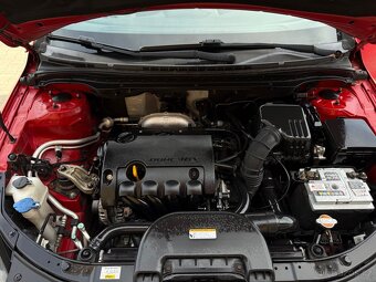 Hyundai i30 1,4 16V 80kW CVVT KLIMA 2 SADY KOL - 19
