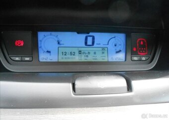 Citroën C4 Picasso 1,8 92 kW 7 Míst Serviska benzín - 19