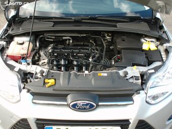 Ford Focus 1,6 16V kombi parksenzory,vyhřív sedadla,serviska - 19