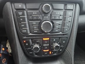 OPEL MERIVA 1,4i benzín 2014 plný servis - 19