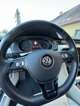 Volkswagen Passat Highline - 19