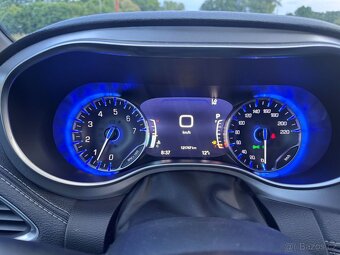Chrysler Pacifica 3,6 S Limited ČR Sunroof Navi 2018 DPH - 19