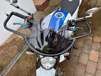 Suzuki Sfv 650 Gladius - 19