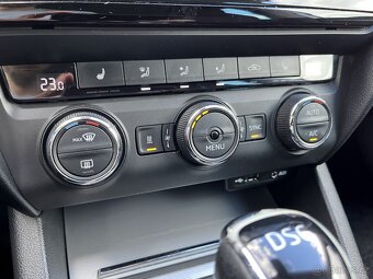Škoda Octavia III Combi Style - ACC / DSG / Webasto / Tažné - 19