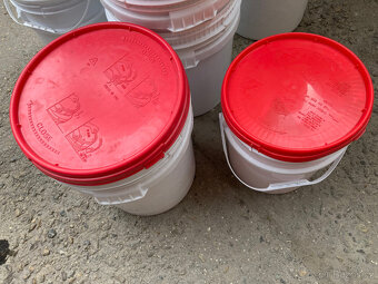 Sud soudek plastový s víkem obsah 35 - 50 litrů za 100 kč - 19