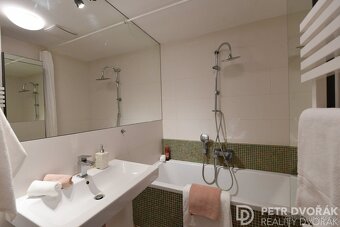 Pronájem bytu 3+kk 68 m² ulice Záhřebská, Praha 2 - část obc - 19