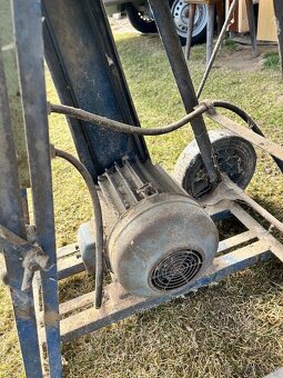 Prodán cirkulárku - 19