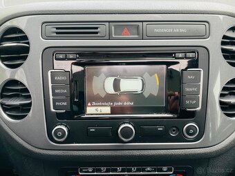 Volkswagen Tiguan 2.0TSI 4x4 AUT KAM SERVISKA TAŽNÉ NEZAV.T - 19