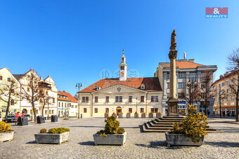 Prodej obchodního objektu, 895 m², Louny, ul. Mírové náměstí - 19