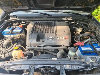 Toyota Hilux 2.5 D-4D - 19