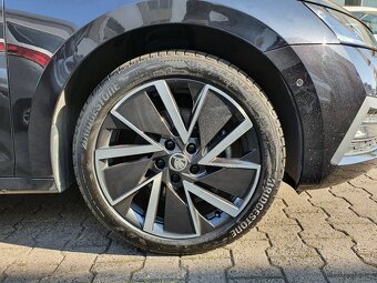 Škoda Octavia 4 iV Combi Style 1.4TSI 150kW 80tkm Keyless Qi - 19