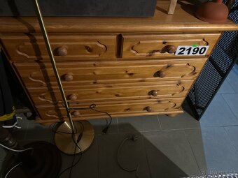 Komody a skříňky - 19
