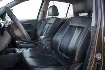 Hyundai Santa Fe 2,2 CRDi Premium A/T 4x4 /AJ NA SPLÁTKY/ - 19