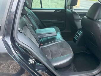 Škoda Superb 4x4 SERVIS KŮŽE DSG TOP STAV - 19