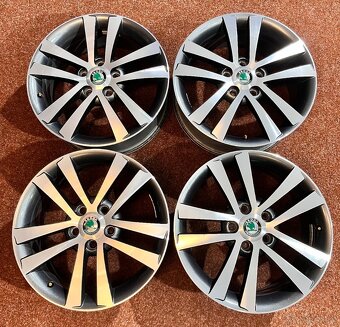 5x112 R17 Škoda Yeti / Octavia Original alu disky - 19